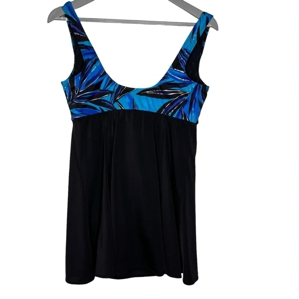 Longitude Skirted Swim Dress Size 10 Black Blue Print Long Torso Straight Back
